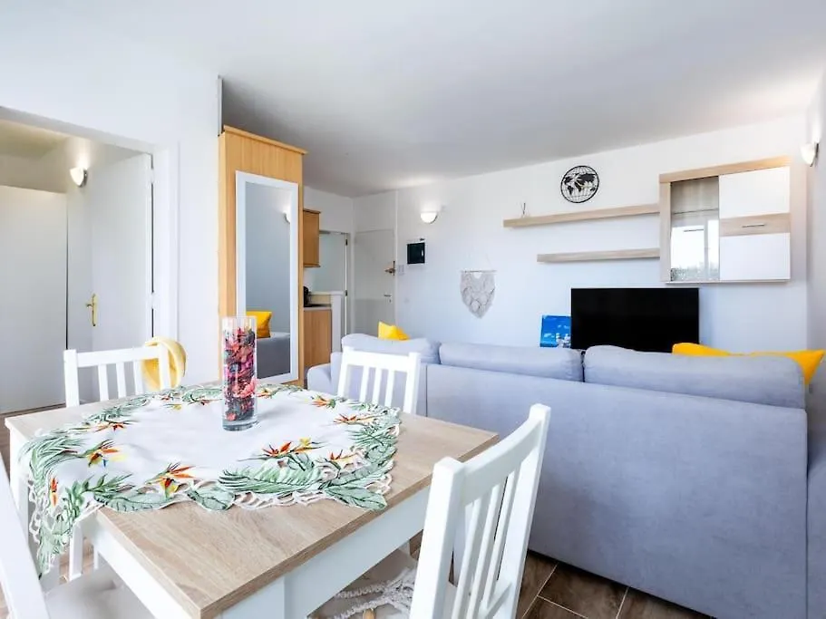 47 Amazing Primavera With Wifi, Terrace, Pool 코스타델실렌시오 아파트